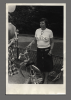 Hermi Hirsch mit einem T-Shirt der „Frauen für den Frieden“ bei der Fahrraddemo am 9. 6. 1979 in Wien (Positiv, 12 x 18 cm), 1979, Fotografin: Hirsch, Burgi - AT-STICHWORT, Sign.: II F 419